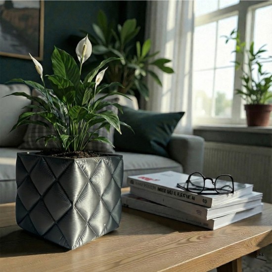 Dekoratif Kapitone Desenli Yastık Görünümlü Kare Saksı